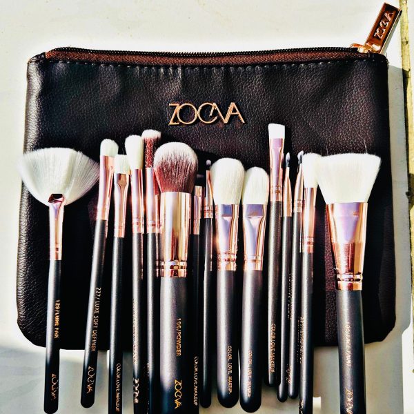 Pack Of 15 Zoeva Makeup Brushes With Pouch Complete Makeup Brush Set Including 15 Face And Eye Make Up Brushes